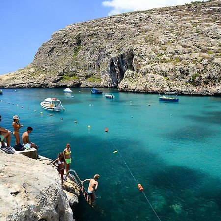 Seafront Penthouse With Terrace In Xlendi, Gozo Apartment ภายนอก รูปภาพ