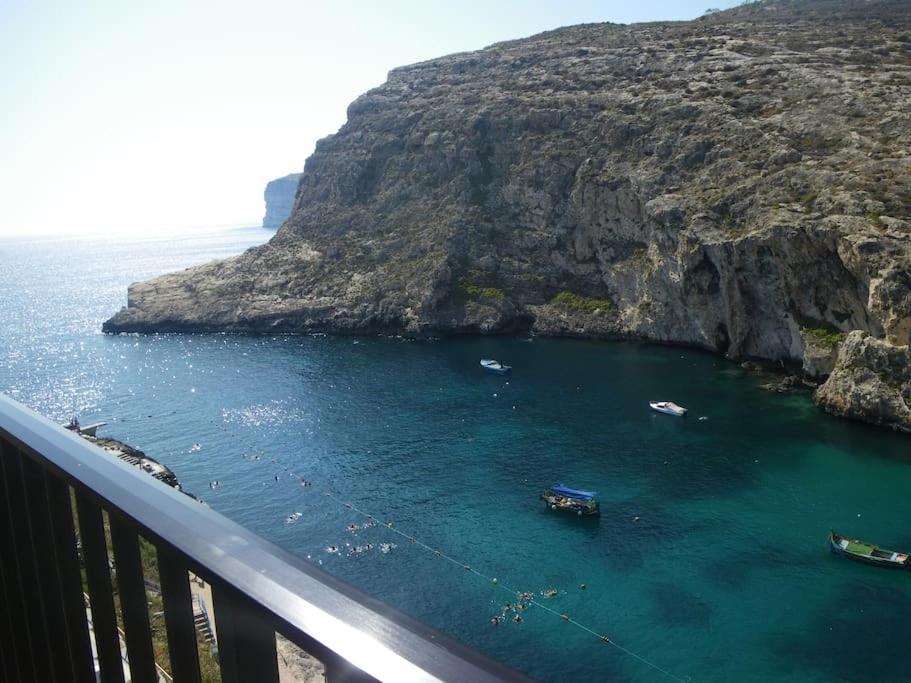 Seafront Penthouse With Terrace In Xlendi, Gozo Apartment ภายนอก รูปภาพ