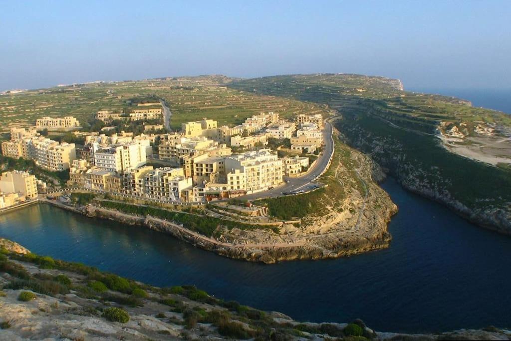 Seafront Penthouse With Terrace In Xlendi, Gozo Apartment ภายนอก รูปภาพ